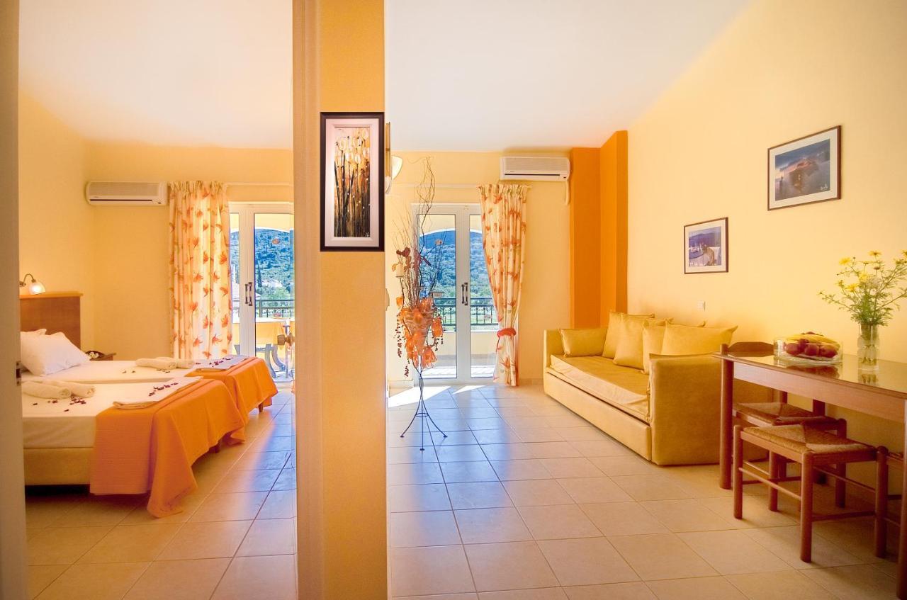 Clio Hotel Alykes  Extérieur photo