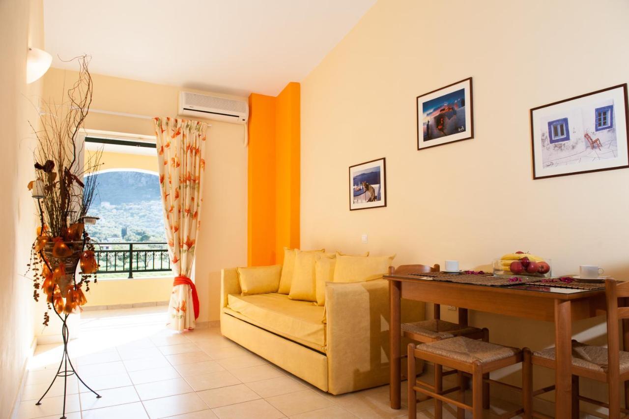 Clio Hotel Alykes  Extérieur photo