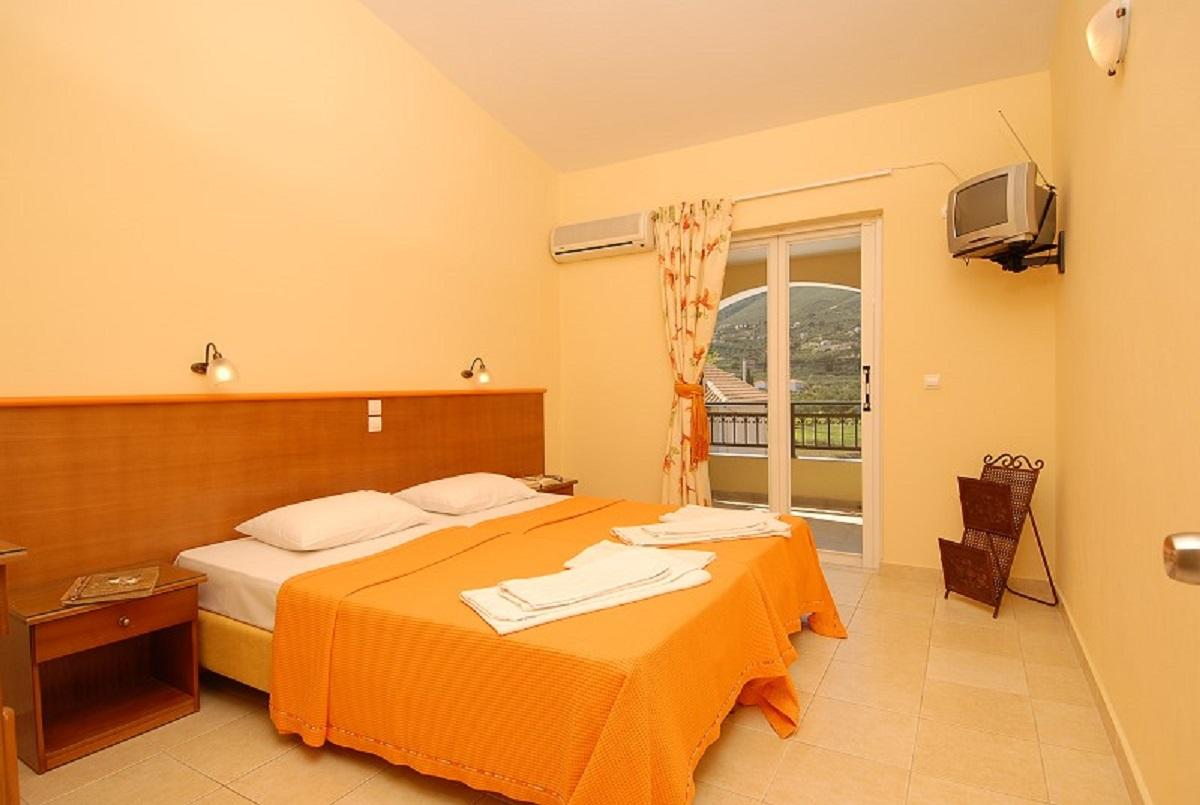 Clio Hotel Alykes  Extérieur photo