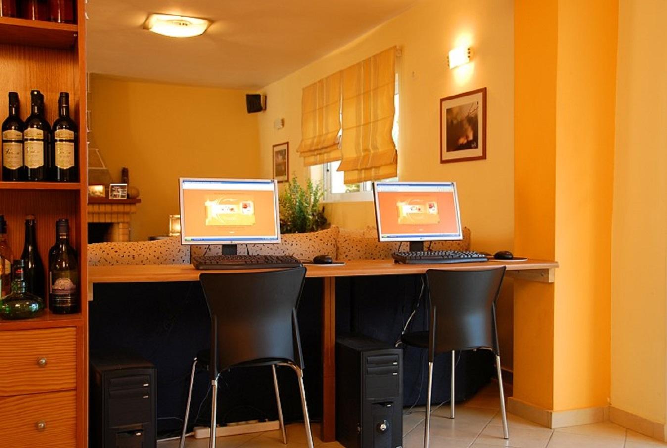 Clio Hotel Alykes  Extérieur photo